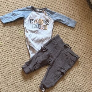 Dad's Mini Baby Outfit with Blue Sleeves
